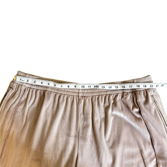 SKIMS Velour Oversized Jogger - Picture 4 of 6